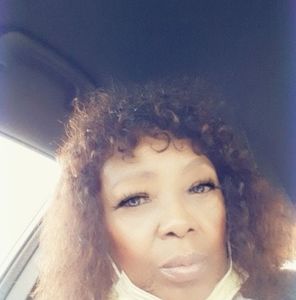 Meet your Posher, Ella